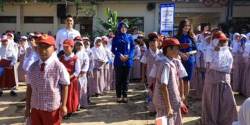 Maknai Hari Pendidikan Nasional, BRI Peduli Gelar Kelas Inspirasi hingga Berbagi Alat Tulis Bagi Siswa SDN 104 Langensari Bandung