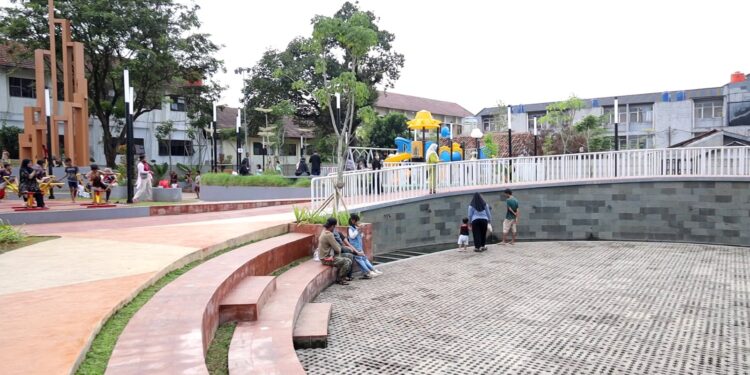Warga Sambut Positif Kehadiran Alun-alun Pondok Ranji, Jadi Ruang Baru untuk Berkumpul dan Berolahraga