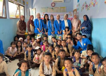 Menabung Sejak Dini: Serunya Mahasiswa Unpam Kenalkan Literasi Keuangan Lewat Bank Mini di PAUD Dahlia