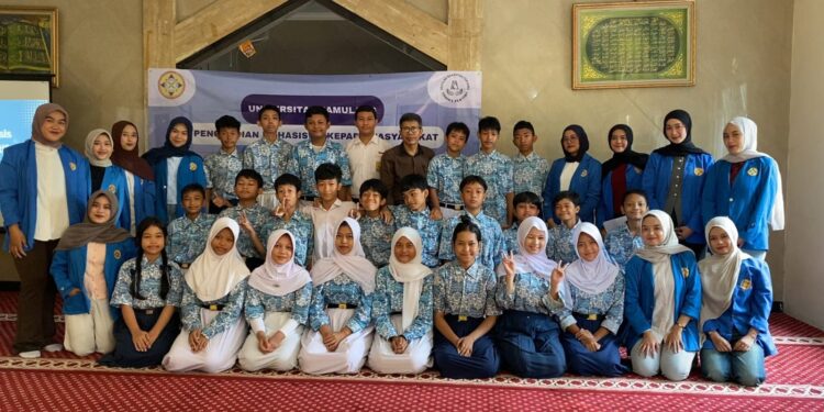 Bijak Bermedia Sosial: Analisis Pengaruh Perilaku Konsumtif terhadap Pengelolaan Keuangan Remaja