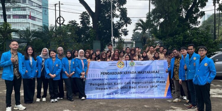 Mahasiswa Universitas Pamulang Berikan Edukasi Pengelolaan Keuangan bagi Pelajar SMA PGRI 22 Serpong