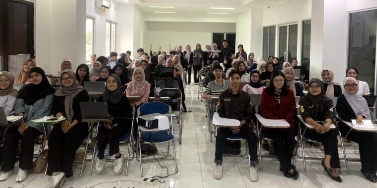 Pemanfaatan Pelatihan Eviews dalam Analisis Data Penelitian Mahasiswa