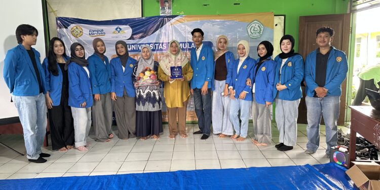 Pola Uang Generasi Pelajar Mengelola Uang Saku dan Memahami Risiko Utang Digital