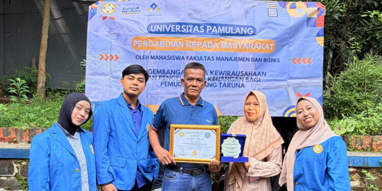 Pengembangan Kompetensi Sumber Daya Manusia Pemuda Karang Taruna melalui Pelatihan Kewirausahaan