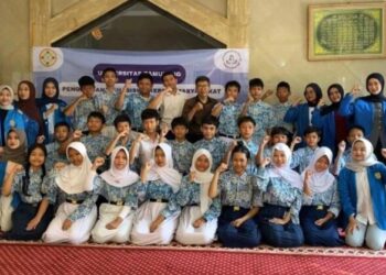 PKM UNPAM: Melatih Siswa SMP Menabung Uang Tunai dalam Kondisi Darurat di Sekolah