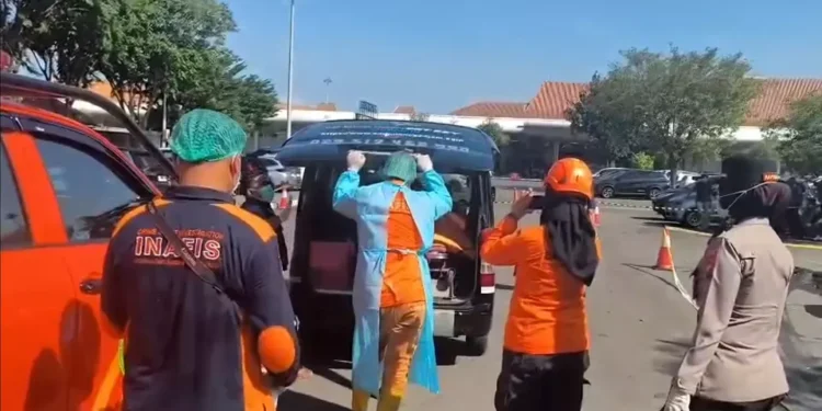 ASN Bangkalan Ditemukan Tewas di Mobil di Bandara Juanda, CCTV Ungkap Kejanggalan