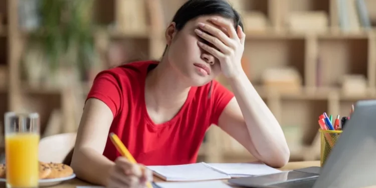 Asam Lambung Kambuh Saat Stres? Ini yang Terjadi pada Tubuh