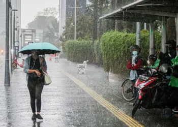 Prakiraan Cuaca Tangsel Hari Ini: Bersiaplah! Lima Kecamatan Bakal Diguyur Hujan Sedang