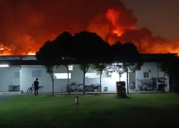 Pabrik Sandal Sun Swallow di Tangerang Terbakar Hebat, Tiga Kali Ledakan Gegerkan Warga