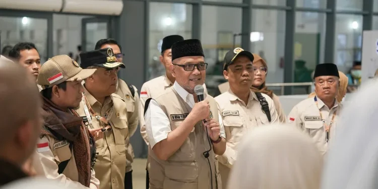Menhaj Lepas Kepulangan Perdana Jemaah Haji Indonesia dari Jeddah