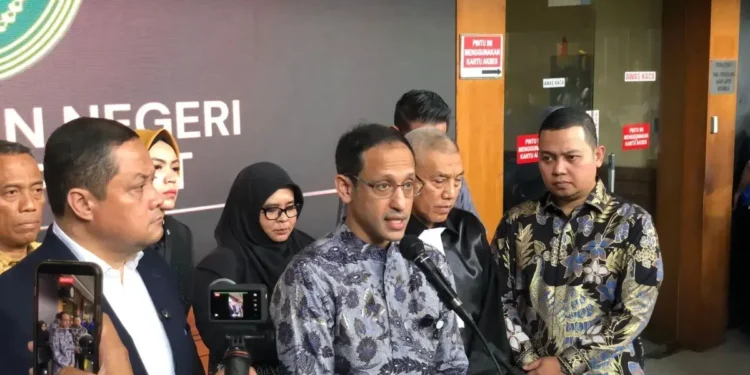 Nadiem Menangis Bacakan Duplik, Sebut Ribuan Pesan WhatsApp Jadi Bukti Niat Baik