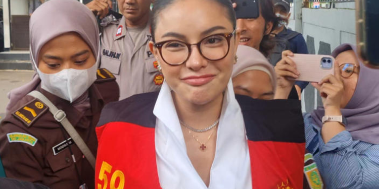 Majelis Hakim Tolak Seluruh Gugatan Nikita Mirzani, Reza Gladys Menang Gugatan Balik