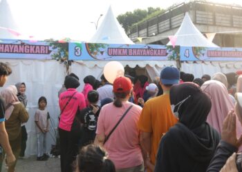 Ribuan Warga Serbu Pasar Rakyat HUT Bhayangkara ke-80 di Pamulang