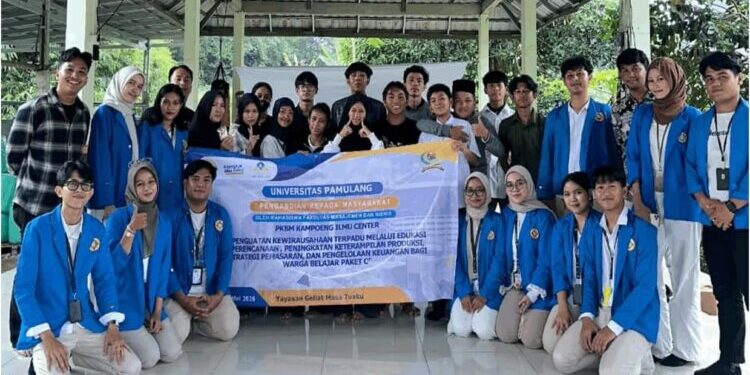 Strategi Unggul: Pelatihan Strategi Pemasaran dan Pengembangan Usaha bagi Peserta Paket C di PKBM Kampoeng Ilmu Center
