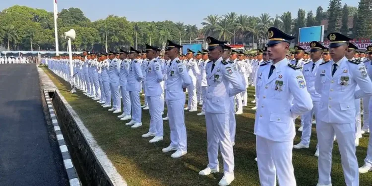 Presiden Prabowo Pimpin Pelantikan 1.204 Lulusan IPDN di Jatinangor