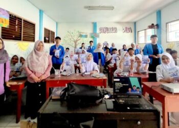 Penguatan Ekonomi Kreatif Pelajar SMA melalui Pemanfaatan Hobi dan Media Sosial