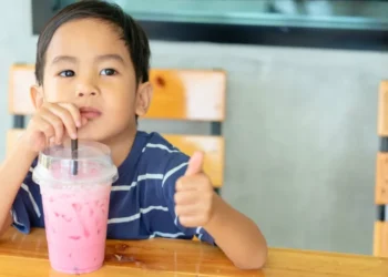 Anak Sering Konsumsi Minuman Manis? Studi Sebut Risiko Hipertensi Naik 52 Persen