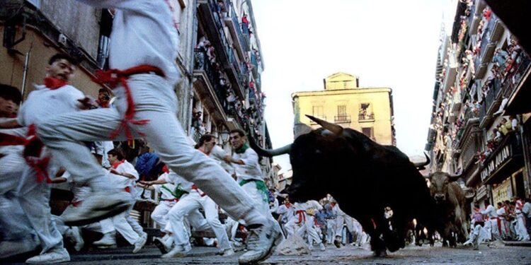 Hari Terakhir Festival San Fermin, 57 Orang Terluka Akibat Lari Banteng