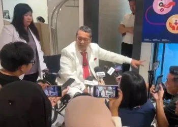 Hotman Paris Undurkan Diri dari Tim Kuasa Hukum Febrie Adriansyah karena Alasan Kesehatan