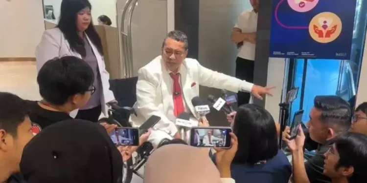 Hotman Paris Undurkan Diri dari Tim Kuasa Hukum Febrie Adriansyah karena Alasan Kesehatan