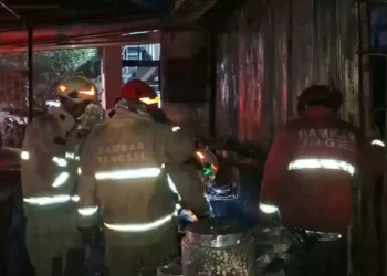 Toko Kue di Pasar Ciputat Ludes Terbakar, Diduga Akibat Korsleting Listrik