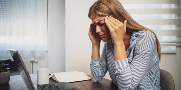 Jangan Sepelekan! Bekerja Tanpa Henti Bisa Picu Stres hingga Penyakit Jantung