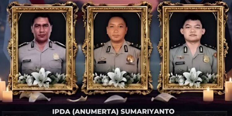 Kapolri Anugerahkan Kenaikan Pangkat Luar Biasa Anumerta kepada Tiga Polisi yang Gugur di Katingan