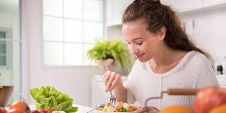Rahasia Hidup Sehat sampai Tua, Peneliti Sarankan Ubah Pola Makan Bukan Diet Ekstrem