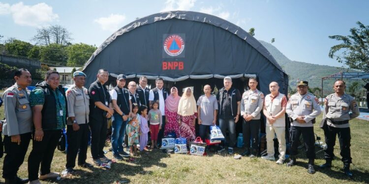 BRI Peduli Bangun 3 Posko Logistik dan 1 Dapur Umum di NTT, Direksi BRI Terjun Langsung Pantau Lokasi Bencana