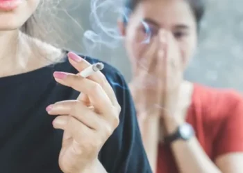 Lima Cara Membersihkan Paru-Paru dari Asap Rokok yang Terhirup