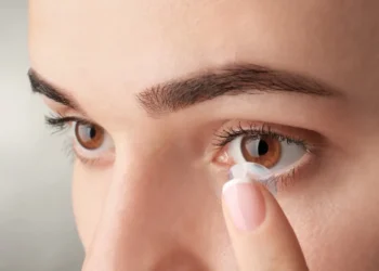 6 Aturan Pakai Softlens Saat Cuaca Panas, Nomor 5 Sering Diabaikan