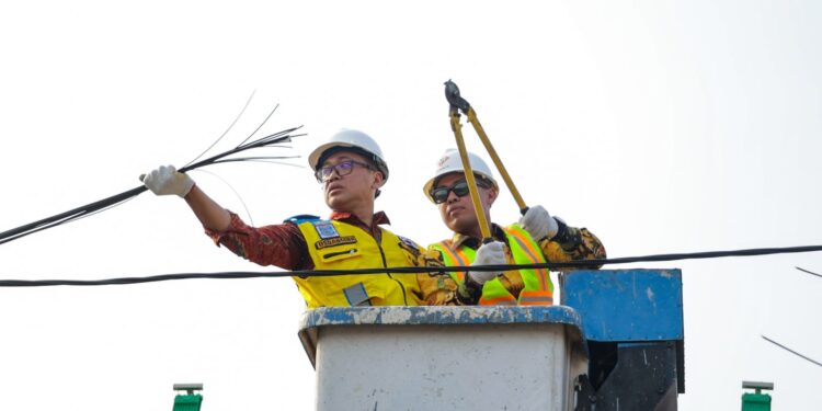 Kabel Fiber Optik Ilegal Ditertibkan, Pemkot Tangsel Tegaskan Tak Ada Ganti Rugi