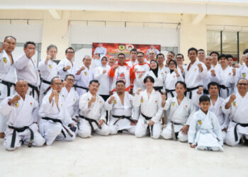 Andra Soni Apresiasi Orang Tua dan Pelatih Karate dalam Pembinaan Anak Muda di Tangsel