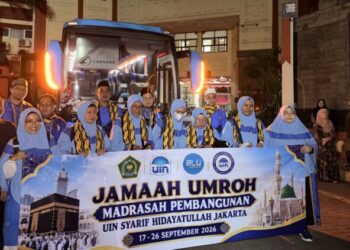 Kisah Haru Guru MI Pembangunan UIN Jakarta Dapat Reward Umrah, Kali Ini Berangkat Bersama Putri Penghafal Al-Qur’an