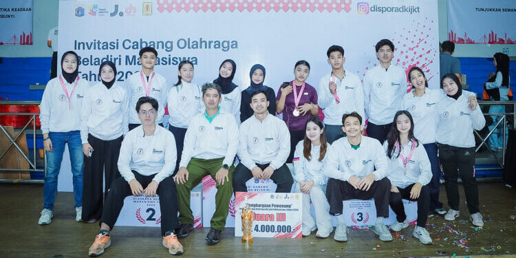 Bukan Kaleng-Kaleng! Karate UI Borong 7 Medali dan Juara Umum III