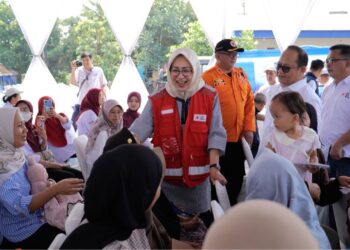 Kekeringan Melanda Keranggan Tangsel, PMI Salurkan 16.000 Liter Air Bersih