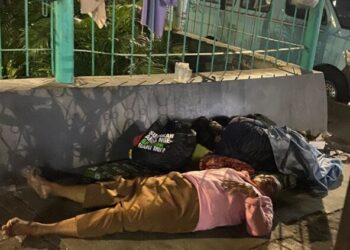 Trotoar Jadi Rumah, Kisah Warga Lansia yang Bertahan Hidup di Pinggir Jalan Ciputat