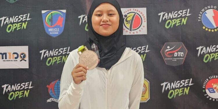 Dinda, Siswi Madrasah Pembangunan yang Sukses di Olahraga, Seni dan Akademik