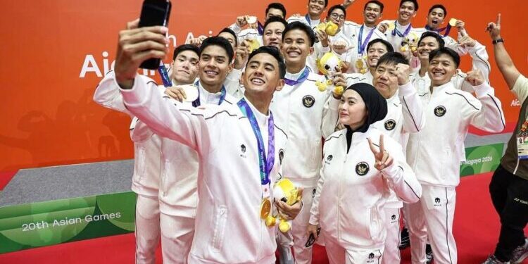 Prabowo Video Call Tim Bulu Tangkis Usai Raih Emas Pertama Asian Games 2026, Ini Pesannya