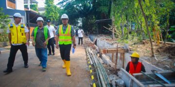 Atasi Banjir dan Longsor, Pemkot Tangsel Bangun Turap 165 Meter di Grand Serpong