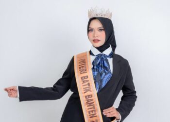 Kuliah, Kerja, Modeling! Kisah Inspiratif Syaniya, Mahasiswi Unpam yang Banjir Prestasi 