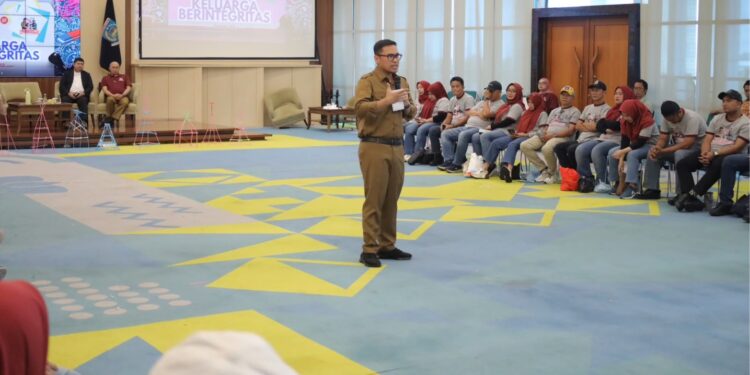 Pilar Saga Minta 54 Lurah Tangsel Jaga Integritas dan Profesional dalam Melayani