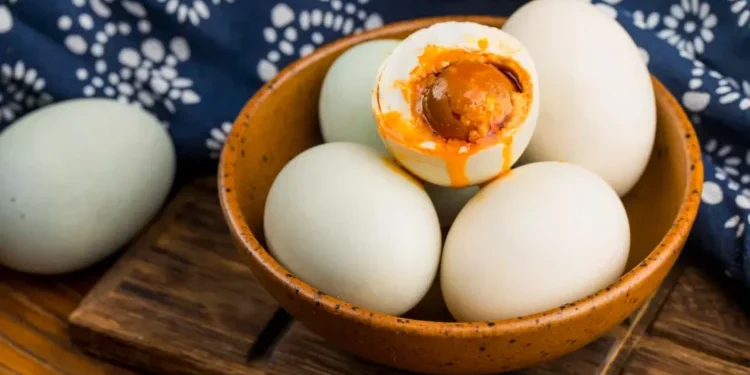 Rahasia Telur Asin Gurih Ternyata Bisa Dibuat Sendiri, Begini Caranya