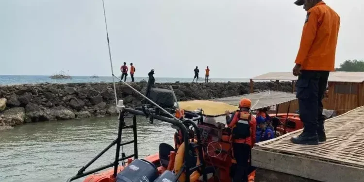Tim SAR Gabungan Kerahkan 7 SRU, Pencarian 8 Orang di Selat Sunda Masih Nihil