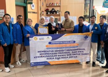 Mahasiswa Unpam Gelar PKM di SMK Trimulia Jakarta, Dorong Kepemimpinan dan Kemandirian Finansial