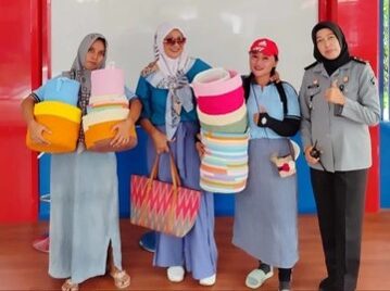 Berawal dari Hobi Merajut, EKKYTA Kembangkan Produk Handmade Bersama linkumkm by BRI