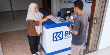Bangun Kepercayaan dari Warung Sederhana, BRILink Agen Erni Permudah Akses Keuangan Warga hingga Layani 6.000 Transaksi per Bulan