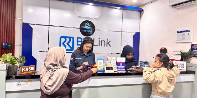 Layani Ratusan Transaksi Setiap Hari, BRILink Agen Nova Yulianti Dekatkan Akses Keuangan di Muara Enim