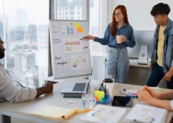 Peran Public Speaking dalam Mendukung Kompetensi Mahasiswa Manajemen Digital Marketing