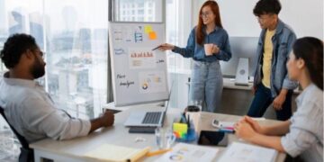 Peran Public Speaking dalam Mendukung Kompetensi Mahasiswa Manajemen Digital Marketing